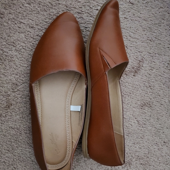 Brown Flats - Picture 2 of 2